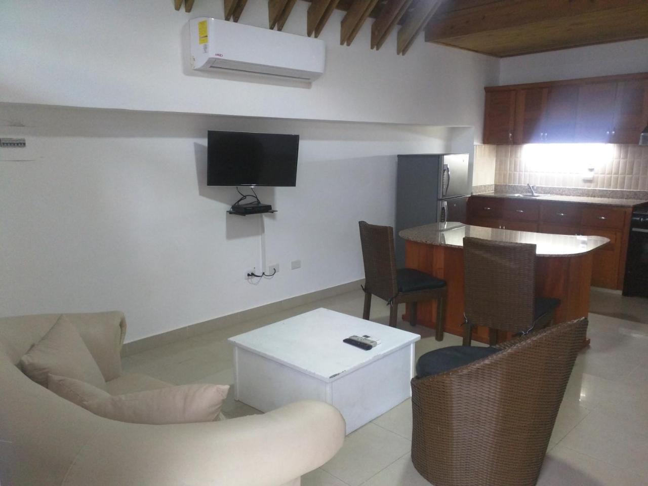 Aparta Hotel Caribe Paraiso Хуан-Долио Экстерьер фото